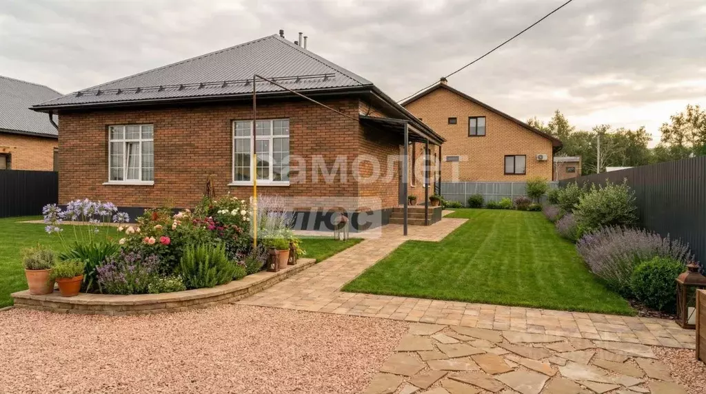 Дом в Оренбургская область, Бузулук ул. Целинная, 17 (110 м) - Фото 1