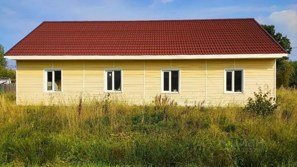 Дом в Ленинградская область, Лужский район, пос. Торковичи ... - Фото 0