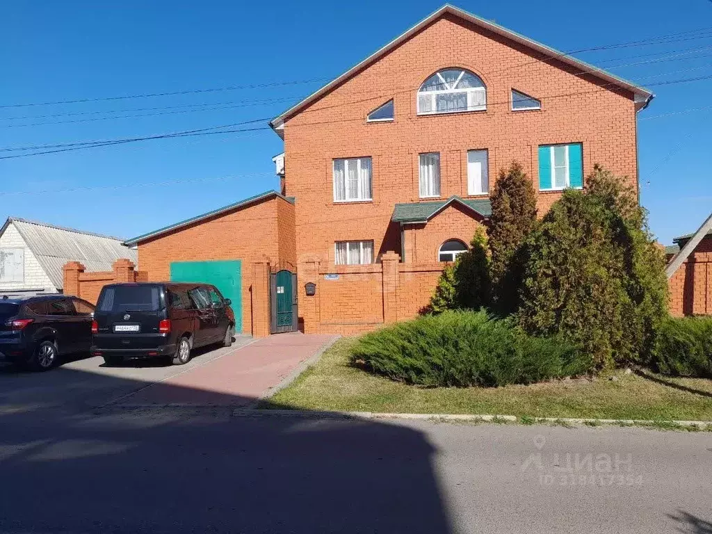 Дом в Воронежская область, Каменка пгт ул. Солодухина, 9 (400 м) - Фото 0