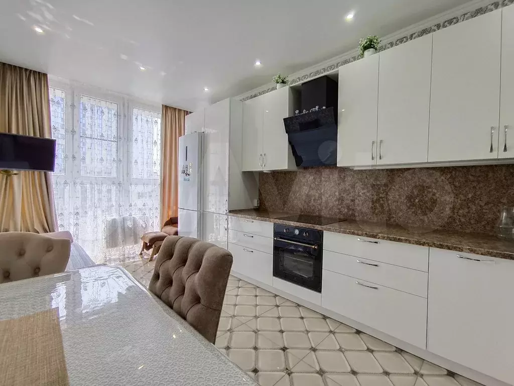 2-к. квартира, 70 м, 12/12 эт. - Фото 0