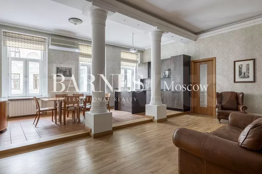 3-к. квартира, 129 м, 2/4 эт. - Фото 0