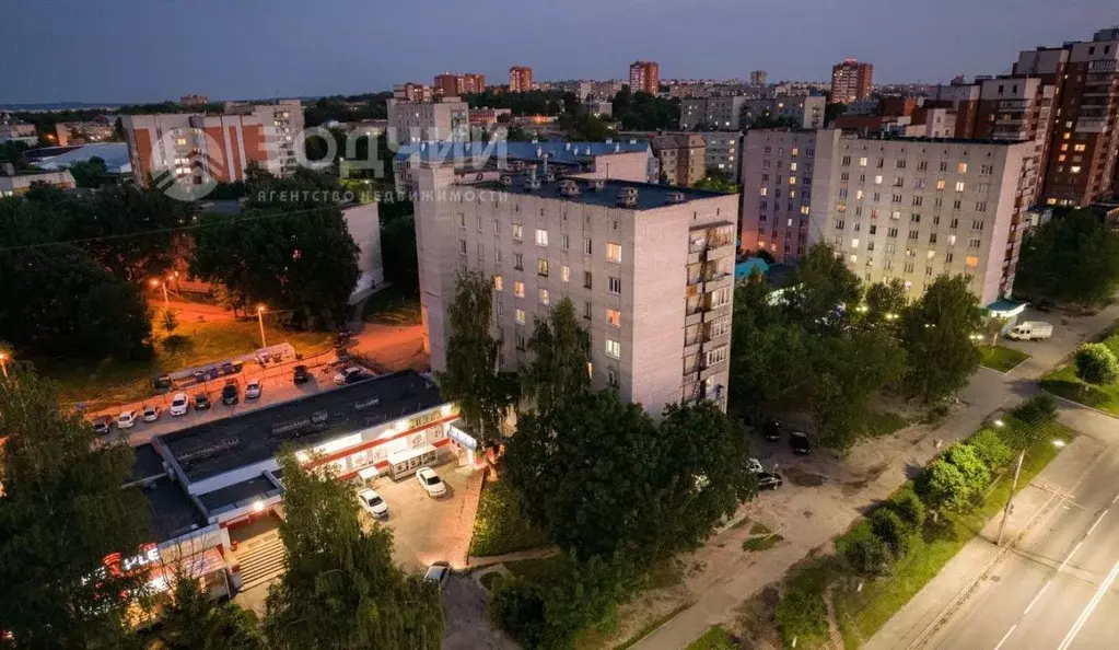 Помещение свободного назначения в Чувашия, Чебоксары просп. Максима ... - Фото 0