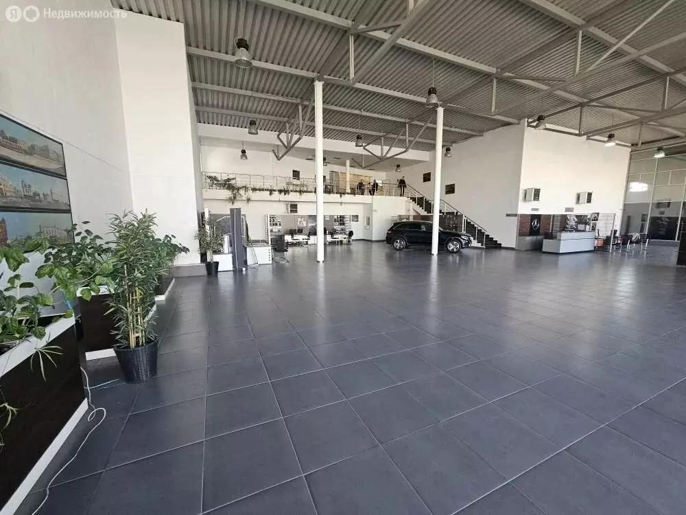 Торговая площадь (350 м) - Фото 1