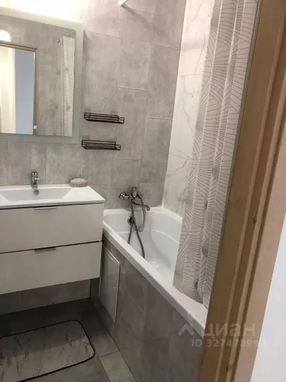 1-к кв. Свердловская область, Екатеринбург ул. Дорожная, 12 (42.0 м) - Фото 1