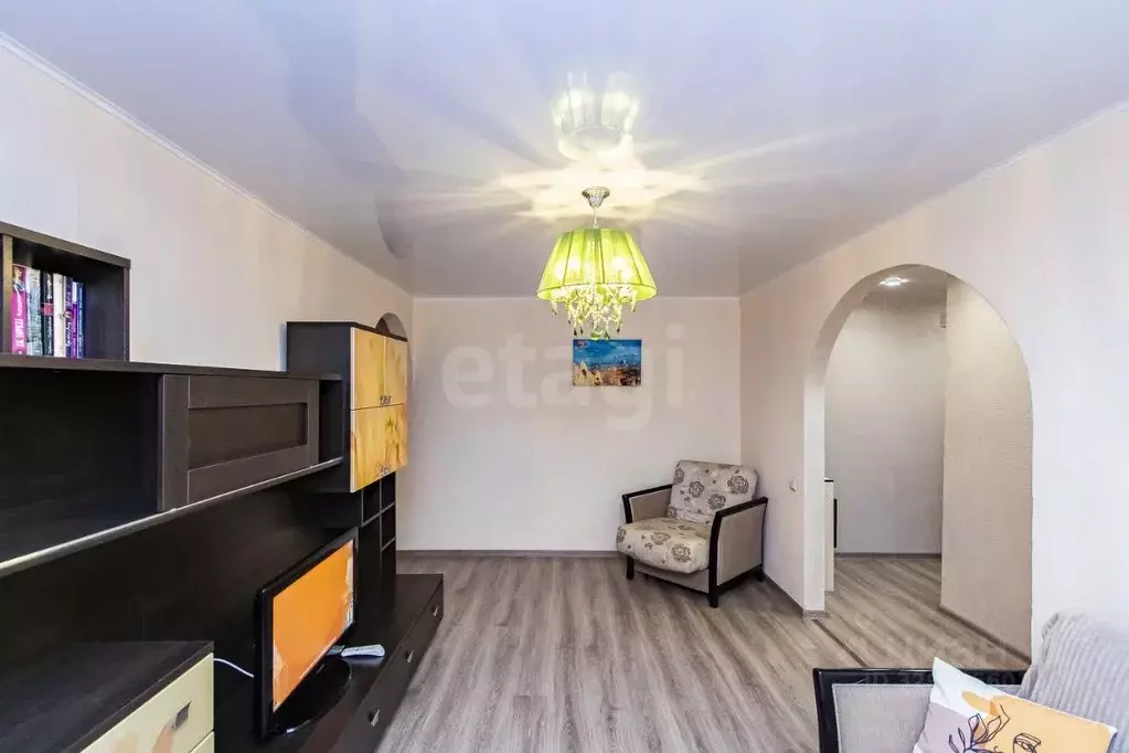 2-к кв. Тюменская область, Тюмень ул. Хохрякова, 78 (58.0 м) - Фото 1