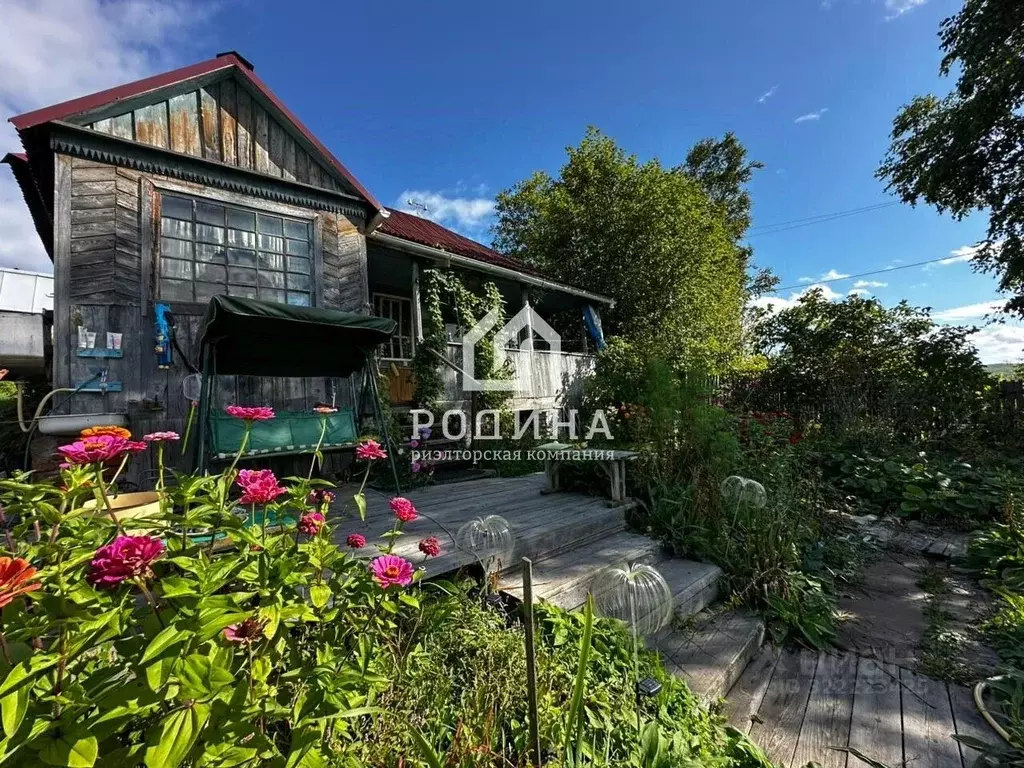 Дом в Хабаровский край, Комсомольский район, с. Пивань, ЭТУ Связи ... - Фото 1