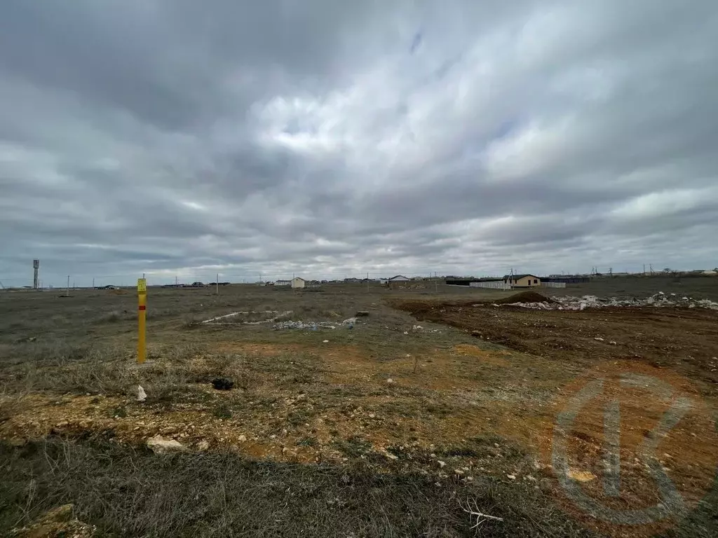 Участок в Крым, Сакский район, Суворовское с/пос, с. Каменоломня ул. ... - Фото 1