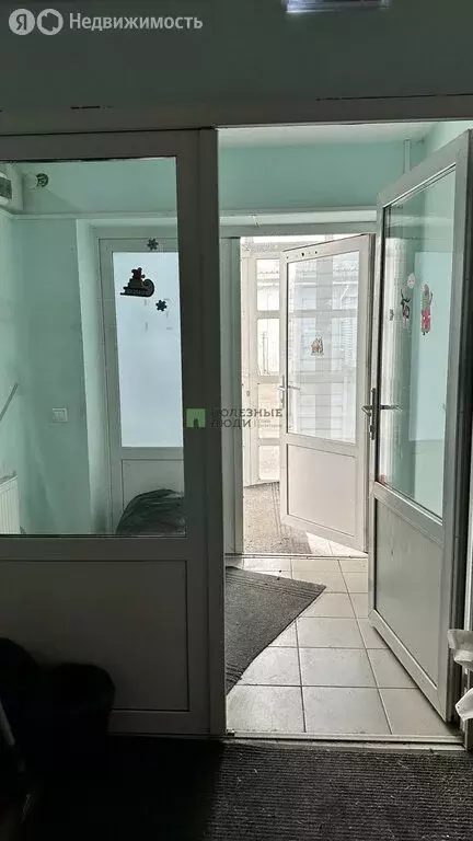 Помещение свободного назначения (255 м) - Фото 1