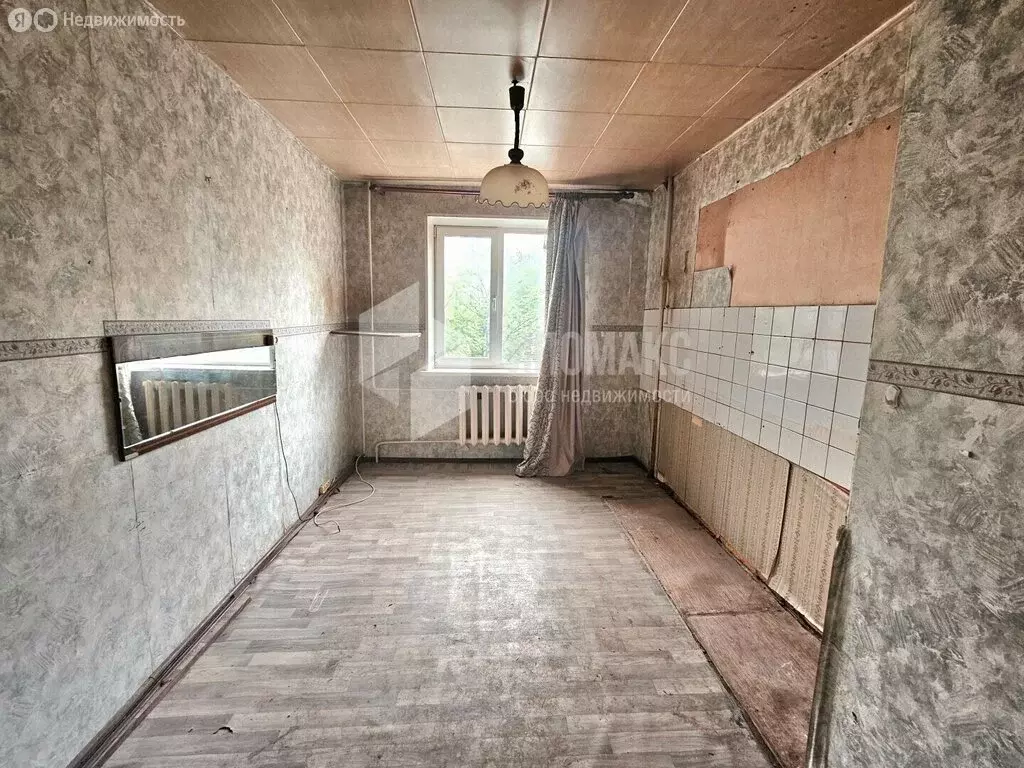 3-комнатная квартира: посёлок городского типа Калининец, 258 (69 м) - Фото 1