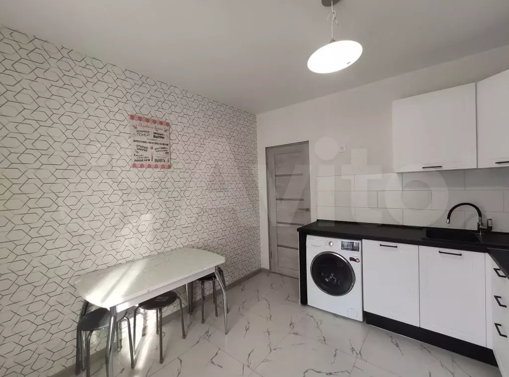 1-к. квартира, 40 м, 1/6 эт. - Фото 1