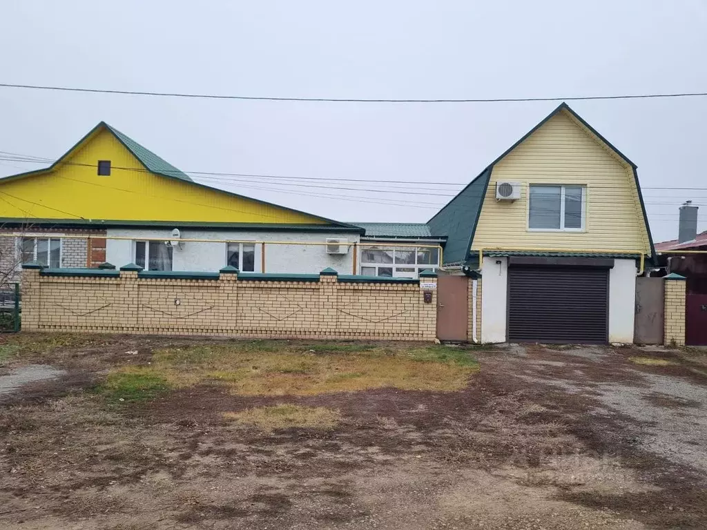 Дом в Волгоградская область, Палласовка ул. Победы, 14 (198 м) - Фото 1