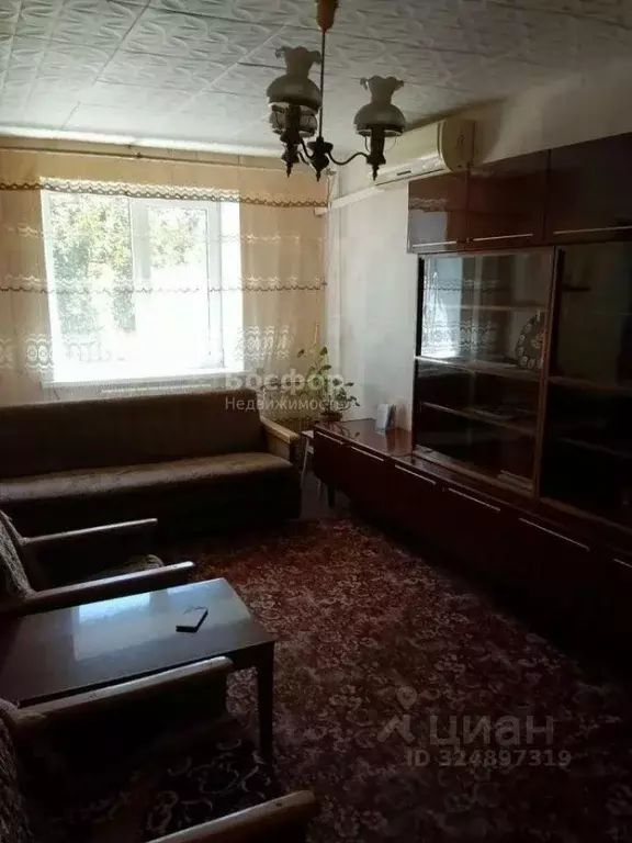 3-к кв. Крым, Кировское пгт ул. Горького, 4 (55.9 м) - Фото 1