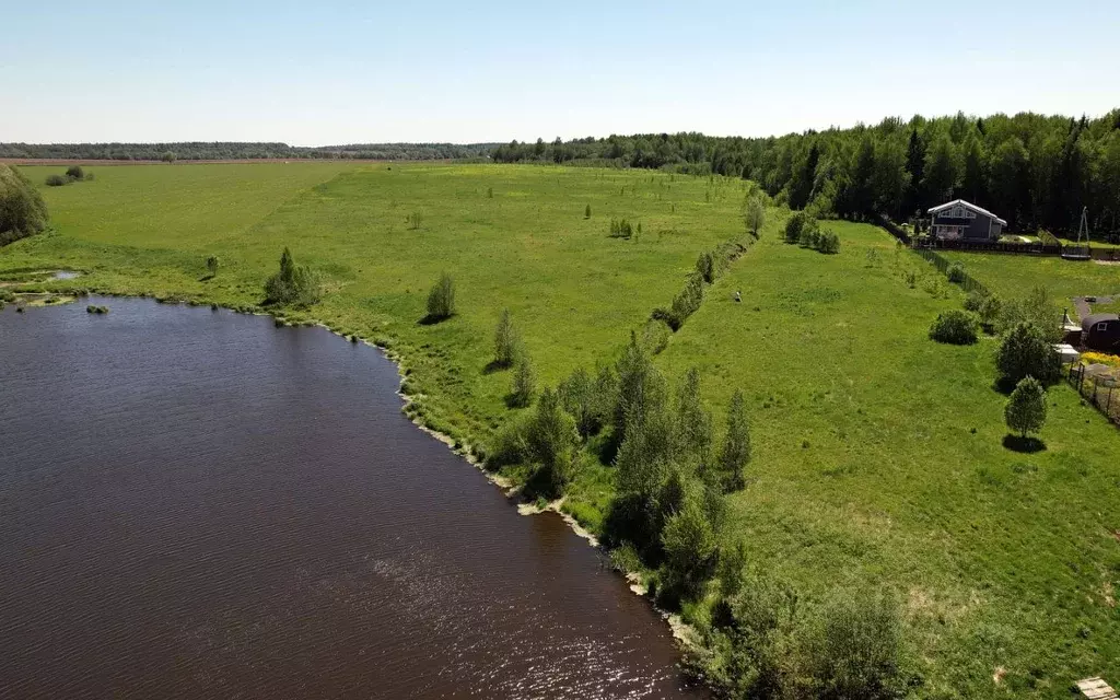 Участок в Московская область, Волоколамский городской округ, д. ... - Фото 1