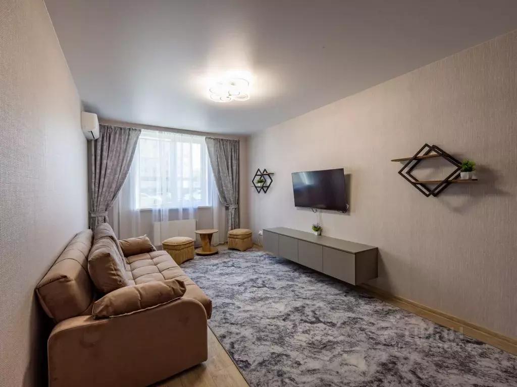 2-к кв. Крым, Симферополь ул. Батурина (61.5 м) - Фото 2