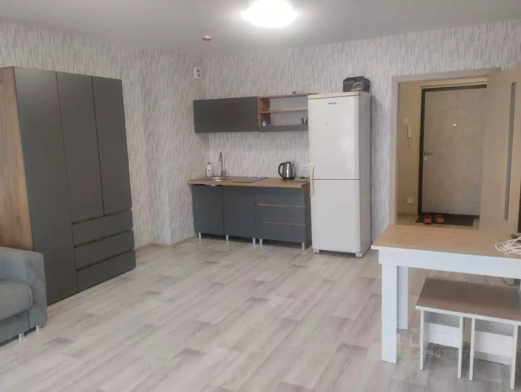 Студия Красноярский край, Красноярск ул. 60 лет Октября, 86 (36.0 м) - Фото 1