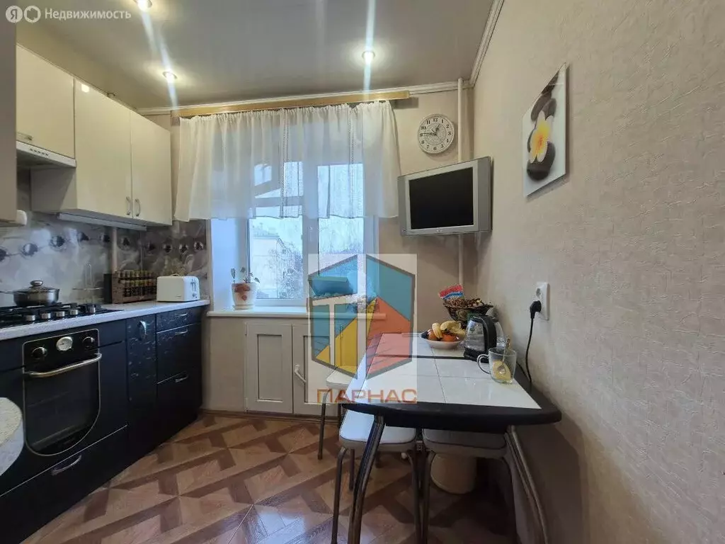 3-комнатная квартира: Краснотурьинск, улица Карпинского, 63 (58.8 м) - Фото 1