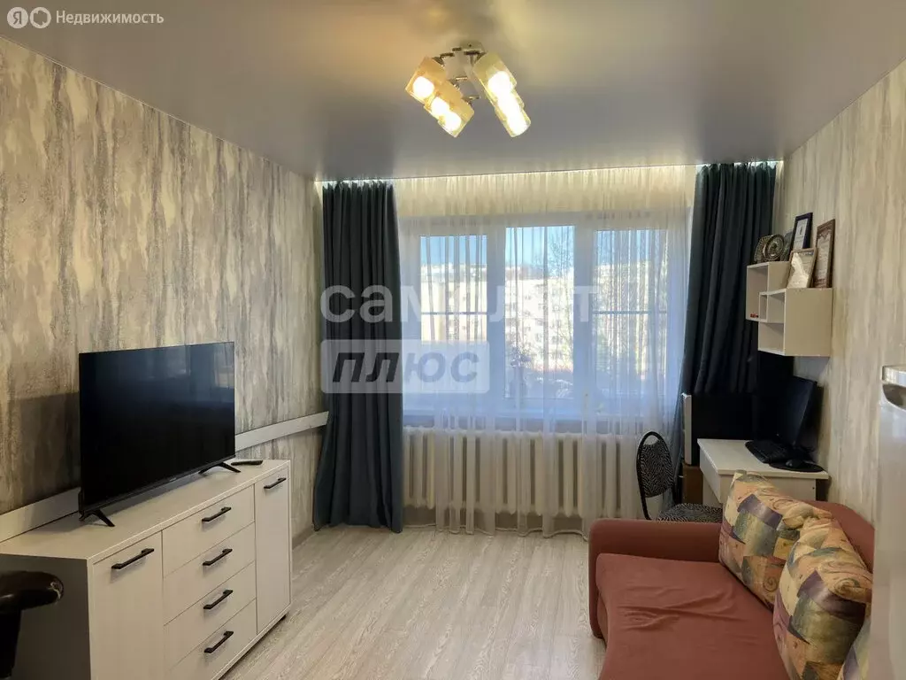 3-комнатная квартира: Киров, микрорайон Коминтерновский, улица Павла ... - Фото 1