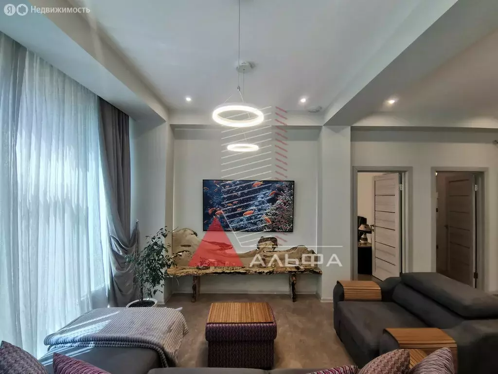 2-комнатная квартира: Евпатория, улица Полупанова, 27А (87 м) - Фото 0
