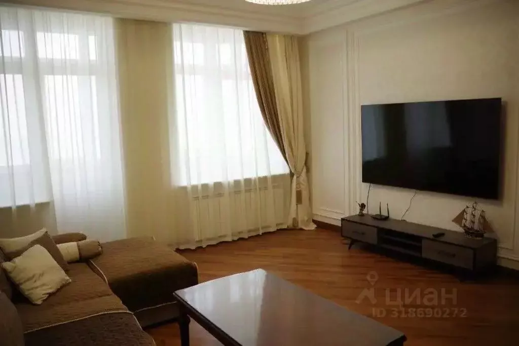 2-к кв. Дагестан, Каспийск ул. М. Халилова, 48 (70.0 м) - Фото 0