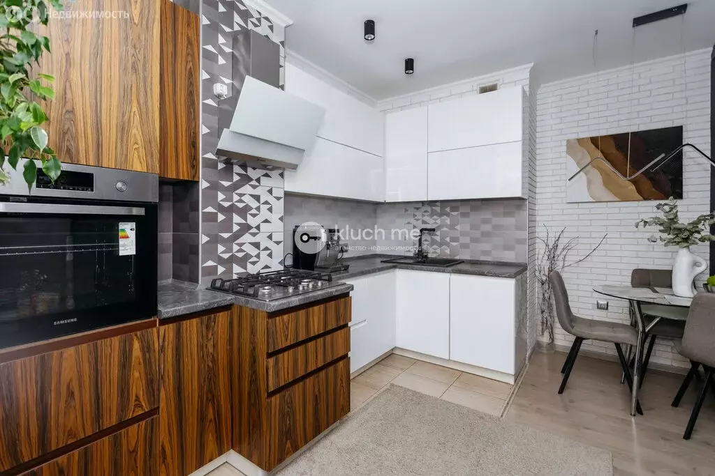 2-комнатная квартира: Казань, улица Тулпар, 5 (51 м) - Фото 1