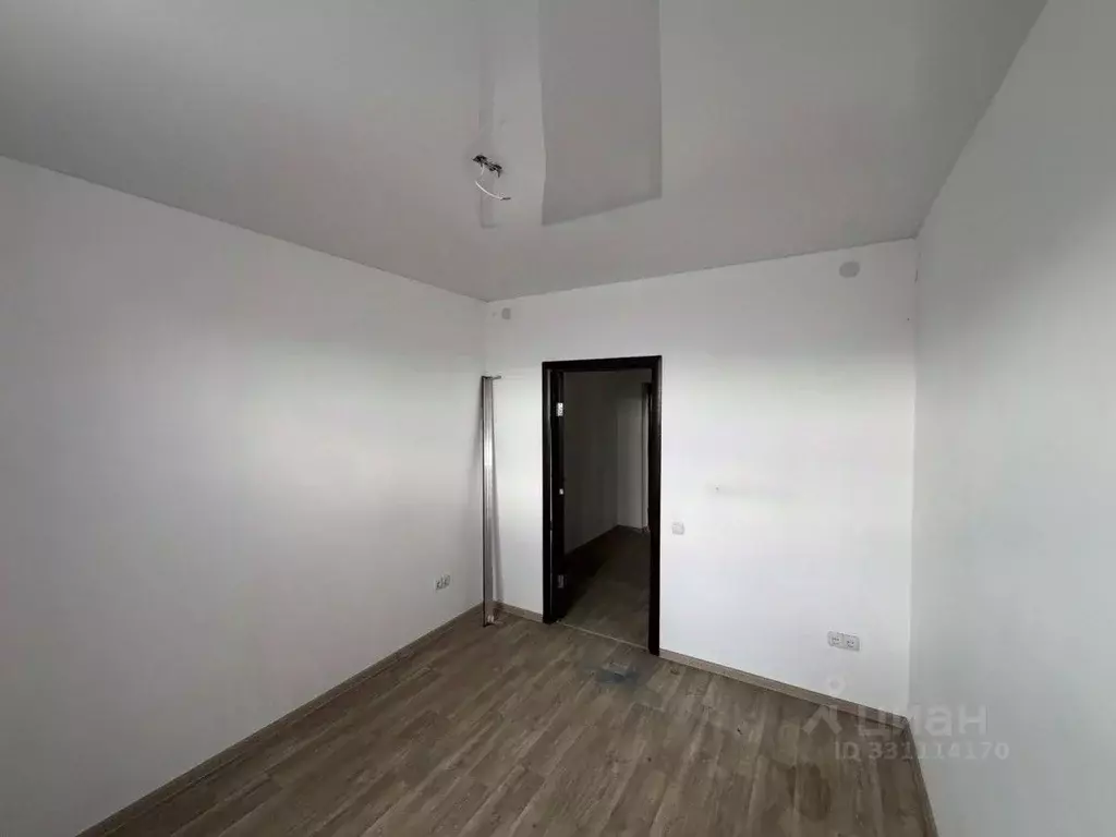 1-к кв. Крым, Сакский район, с. Орехово ул. 8 Марта, 5 (36.1 м) - Фото 2