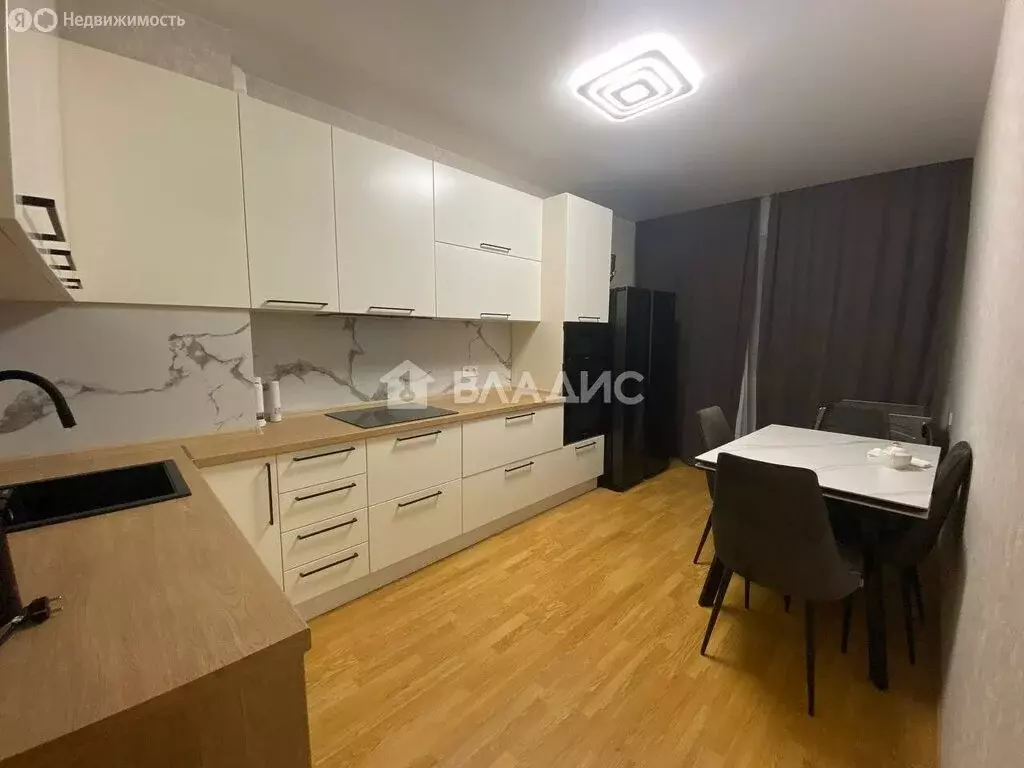 2-комнатная квартира: Белгород, улица Макаренко, 26 (72 м) - Фото 1