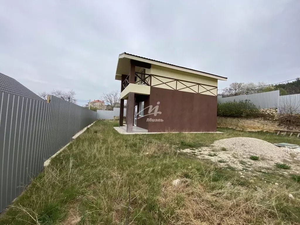 Дом в Севастополь ул. Комиссара Ищенко (110 м) - Фото 1