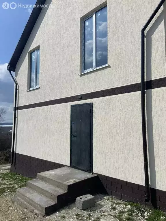 Дом в хутор Семигорский, улица Андрея Кукобы (148 м) - Фото 1