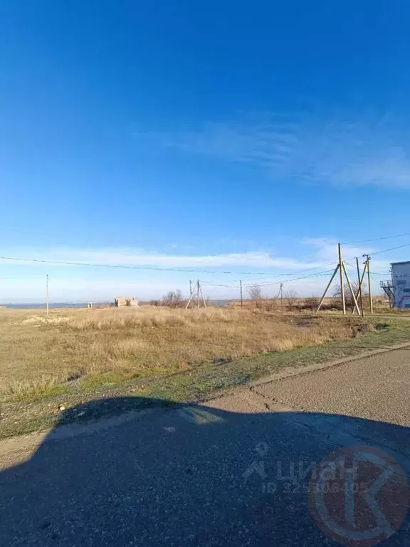 Участок в Крым, Сакский район, с. Штормовое ул. Производственная, 2 ... - Фото 1