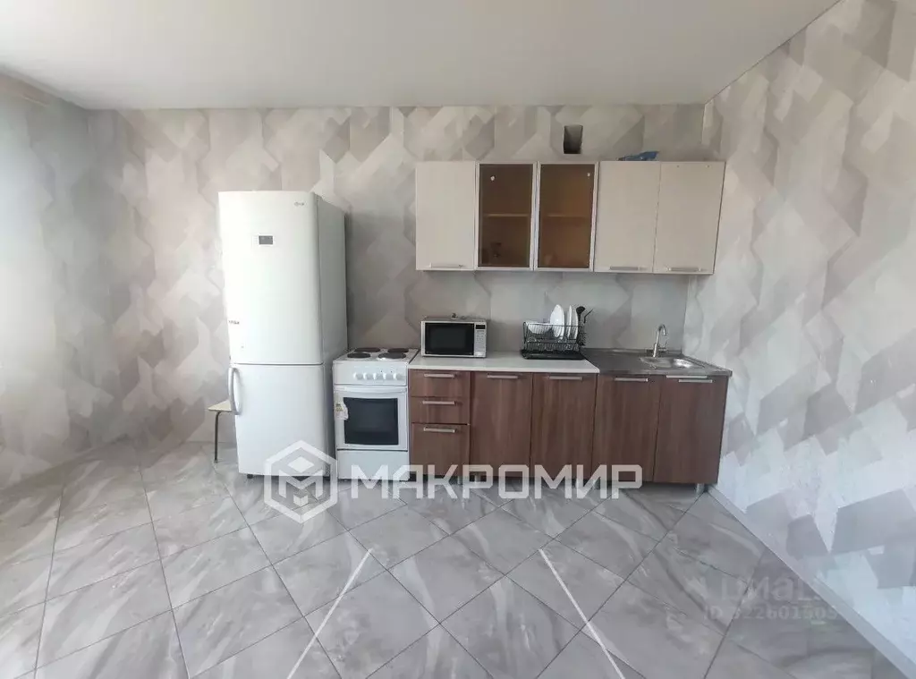2-к кв. Брянская область, Брянск ул. Имени О.Н. Строкина, 2 (70.0 м) - Фото 0