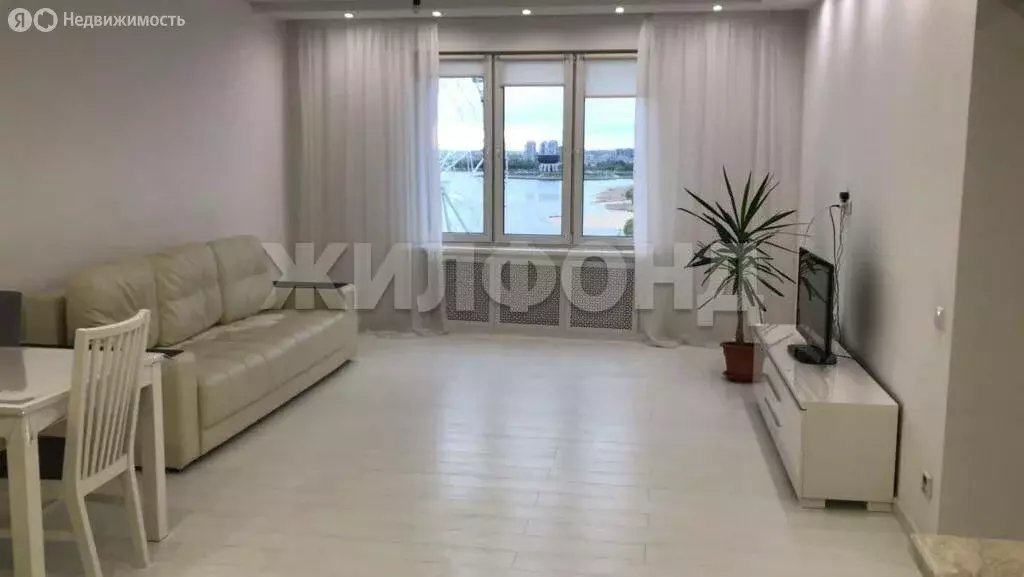 3-комнатная квартира: Казань, улица Сибгата Хакима, 40 (94.6 м) - Фото 1