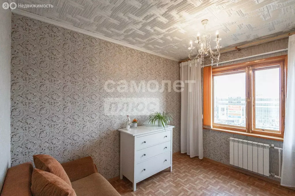 3-комнатная квартира: Омск, проспект Комарова, 3 (63.1 м) - Фото 1