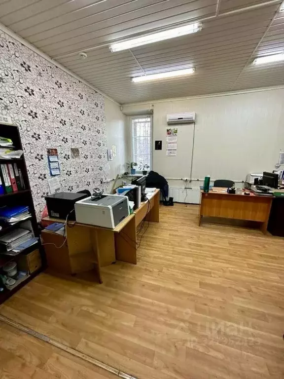 Помещение свободного назначения в Волгоградская область, Волгоград ул. ... - Фото 1