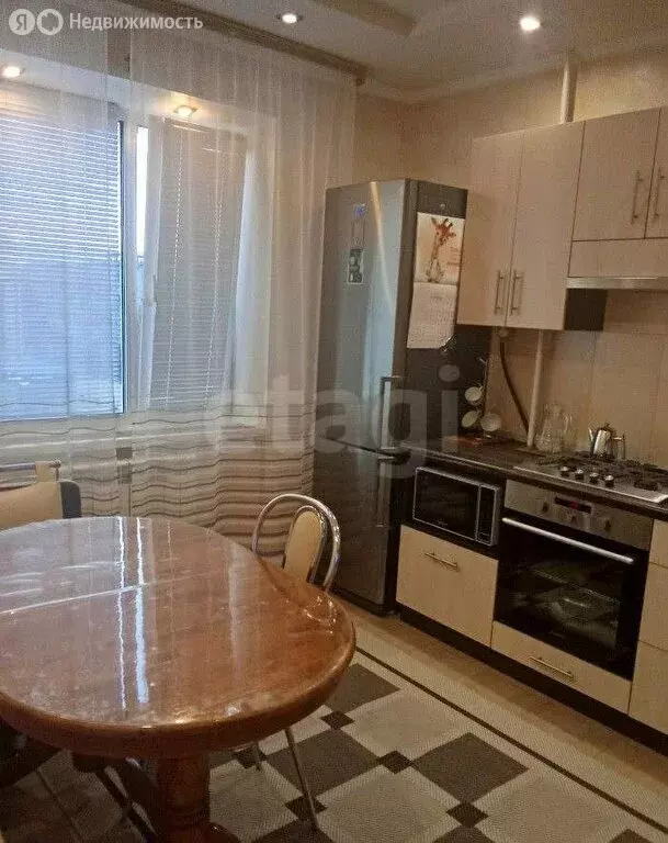 3-комнатная квартира: Новый Уренгой, Молодёжная улица, 17Г (69.8 м) - Фото 0