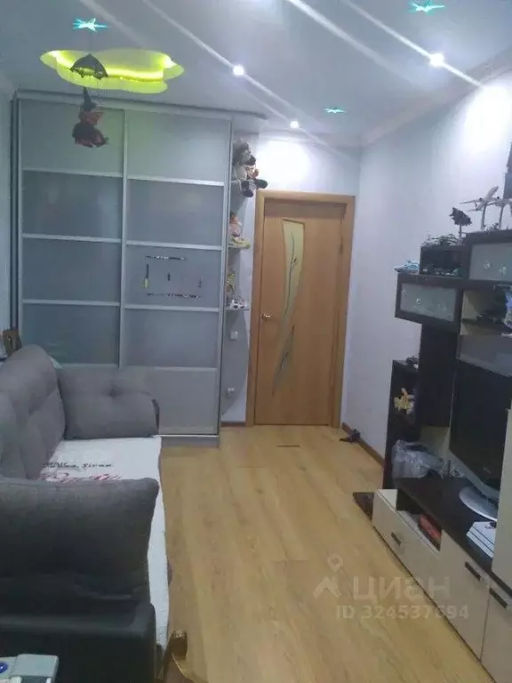 3-к кв. Саха (Якутия), Якутск ул. Дзержинского, 41/2 (80.3 м) - Фото 1