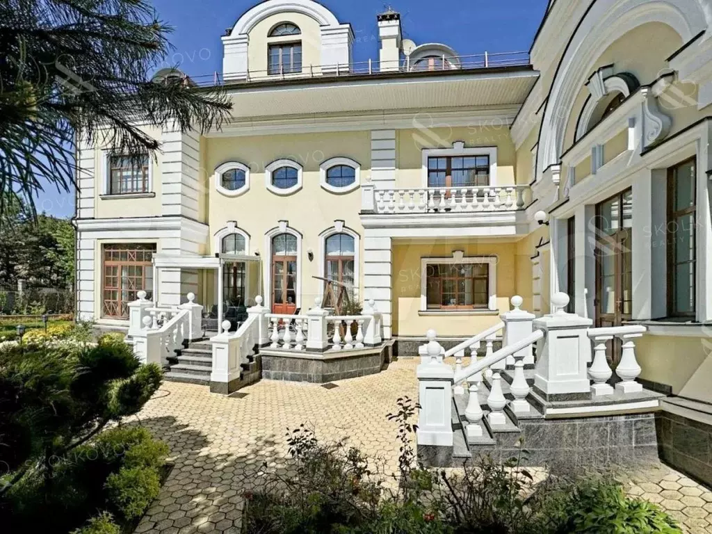 Дом 1300 м на участке 30 сот. - Фото 0