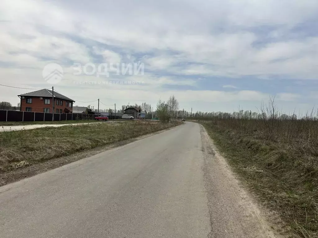 Участок в Чувашия, Чебоксарский муниципальный округ, д. Малое ... - Фото 0