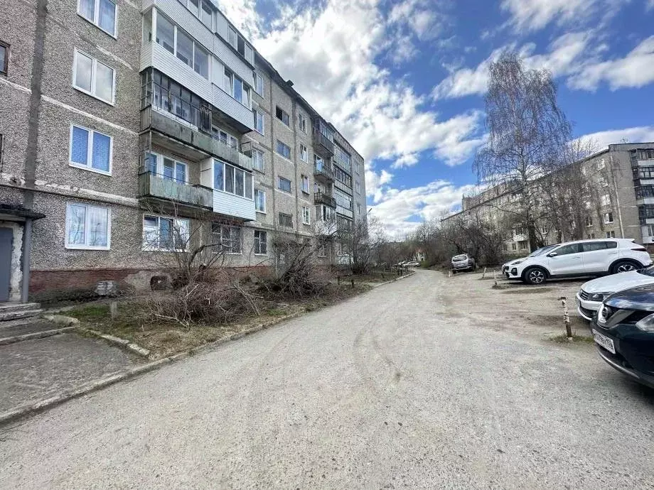 2-к кв. Пермский край, Березники ул. Мира, 42 (37.4 м) - Фото 0