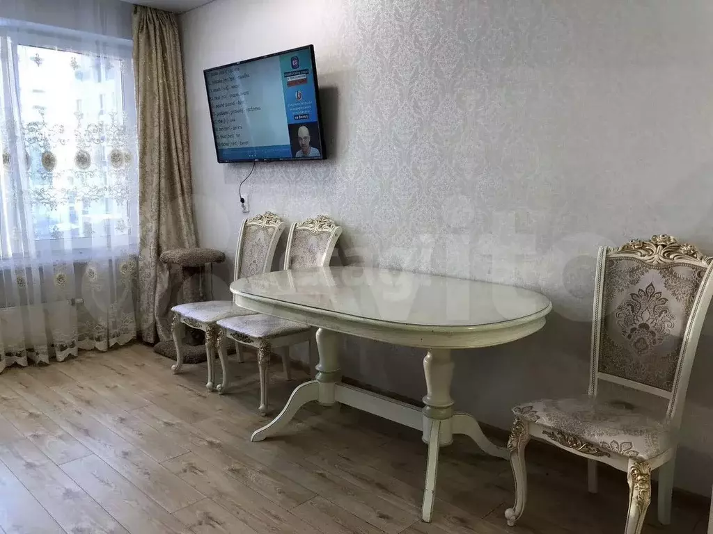 3-к. квартира, 90 м, 3/17 эт. - Фото 1