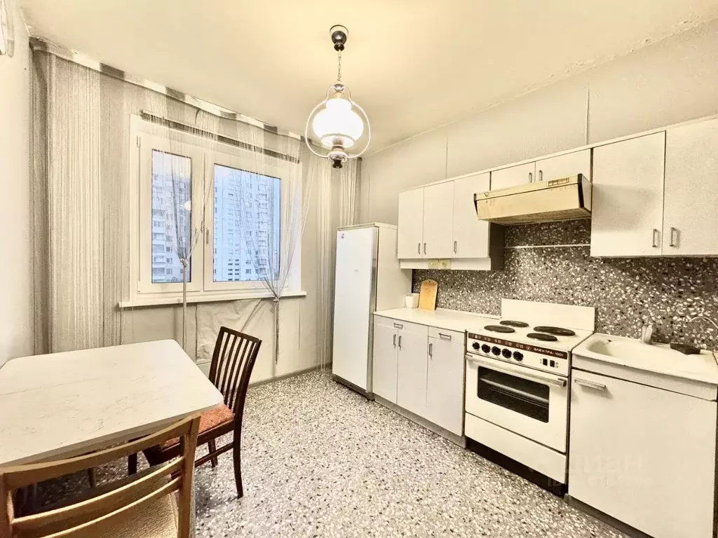 2-к кв. Москва Соловьиный проезд, 16К1 (56.0 м) - Фото 0