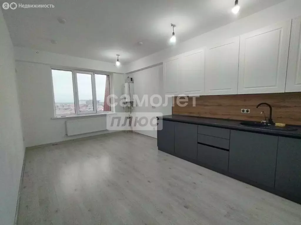 3-комнатная квартира: Хасавюрт, проезд Магомеда Абдулхамидова, 21А ... - Фото 1