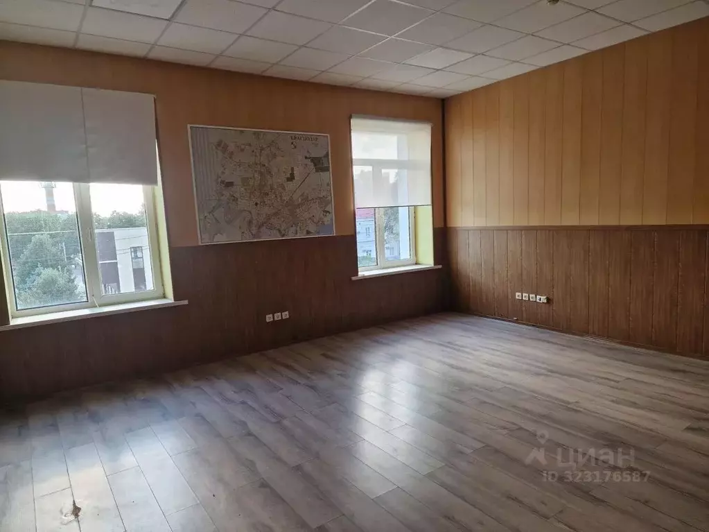 Офис в Краснодарский край, Краснодар ул. Стасова, 182/1 (33 м) - Фото 2