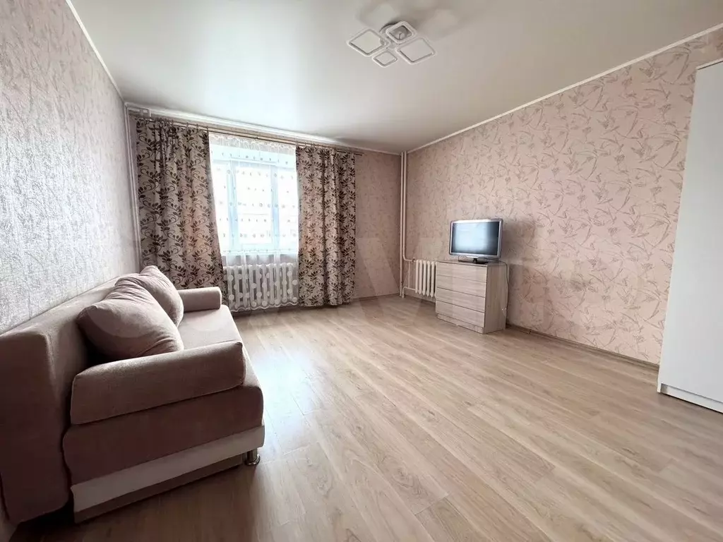 1-к. квартира, 45 м, 7/9 эт. - Фото 1