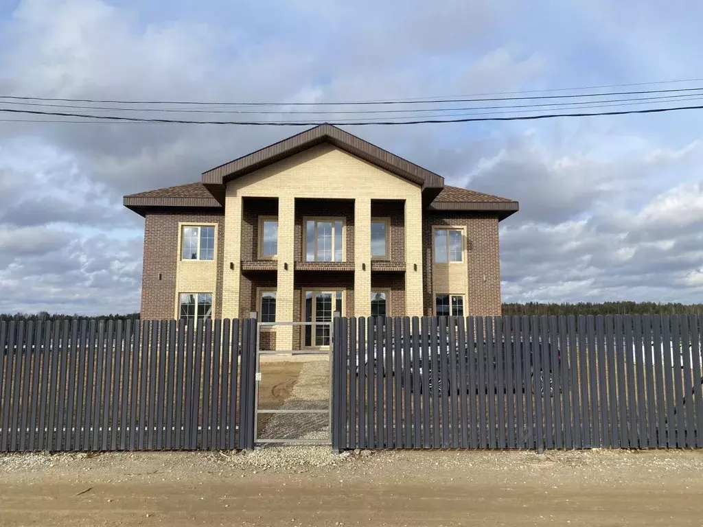 Дом в Коми, Сыктывкар городской округ, Краснозатонский пгт проезд ... - Фото 1