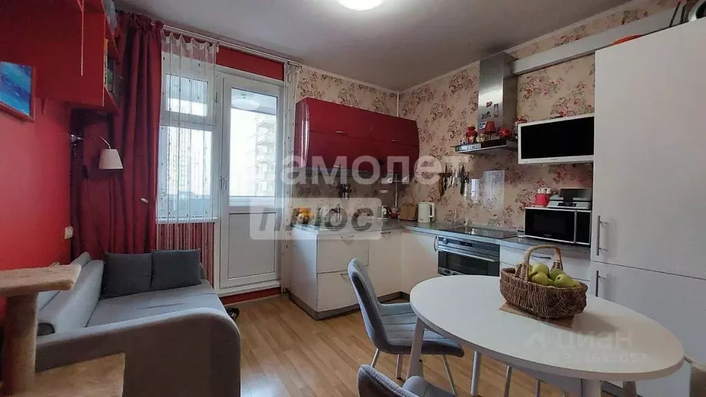 2-к кв. Московская область, Химки Молодежная ул., 70 (60.0 м) - Фото 1