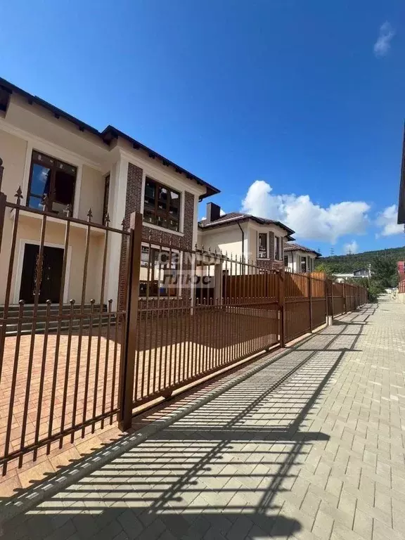 Дом в Краснодарский край, Геленджик муниципальное образование, с. ... - Фото 1