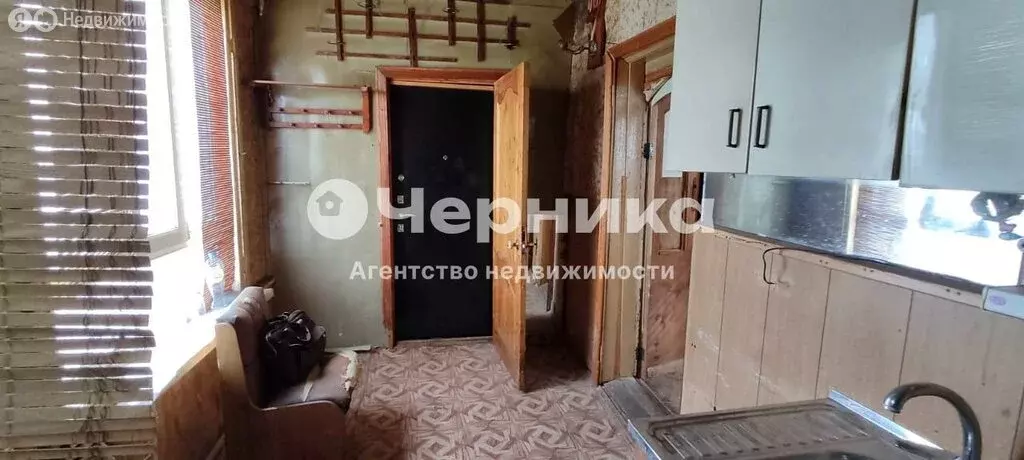 3-комнатная квартира: Каменск-Шахтинский, улица Подтёлкова, 73 (62 м) - Фото 1