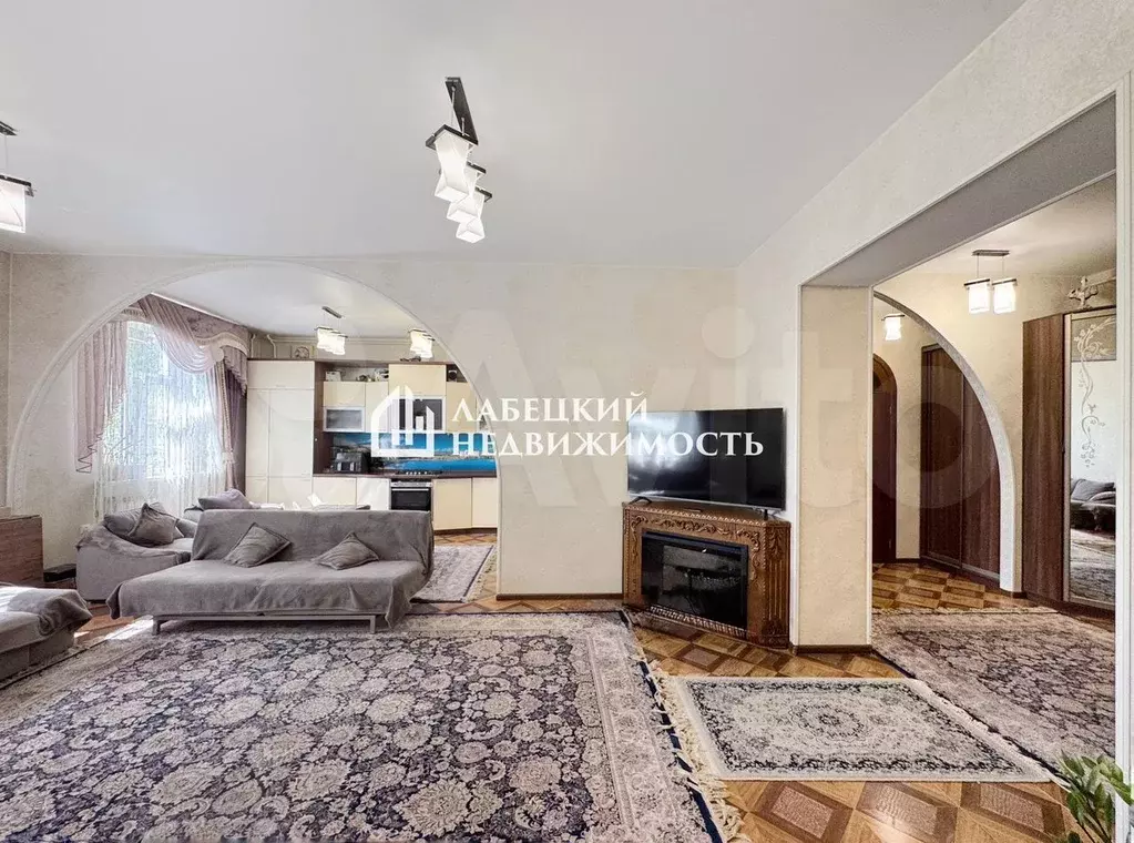 2-к. квартира, 89,6 м, 1/3 эт. - Фото 1
