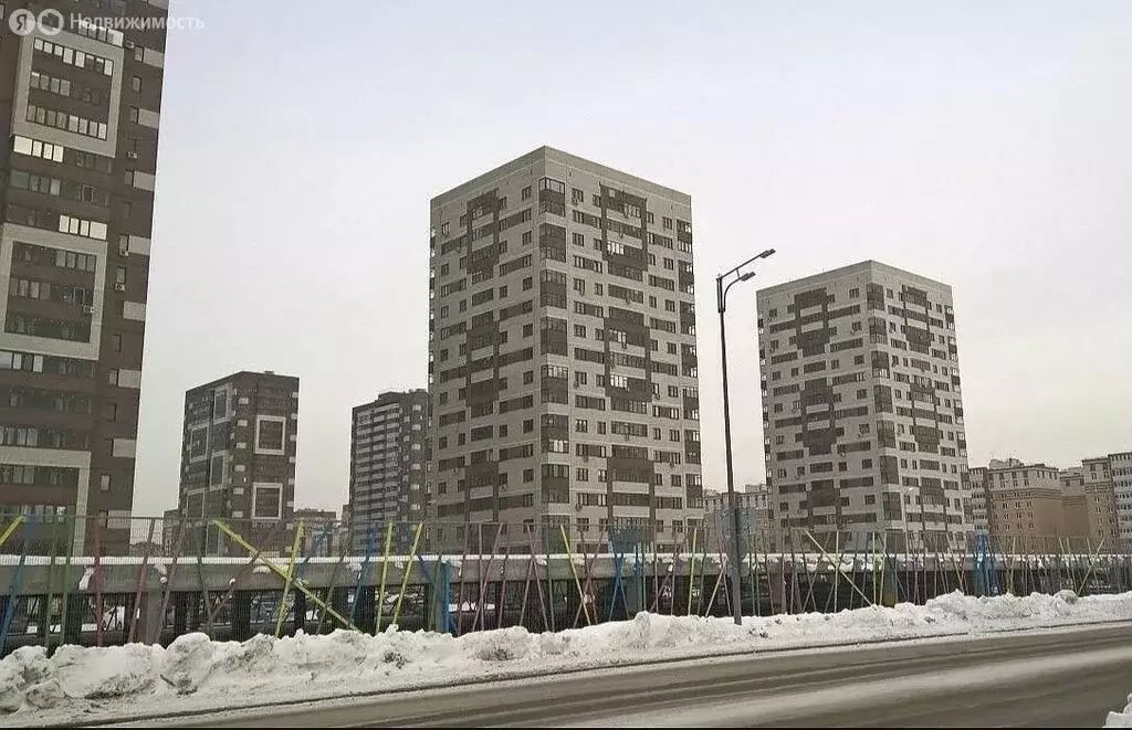 Квартира-студия: Тюмень, улица Раушана Абдуллина, 6к1 (28.5 м) - Фото 2