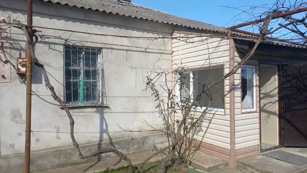 Дом в Крым, Керчь ул. Кокорина (50 м) - Фото 0